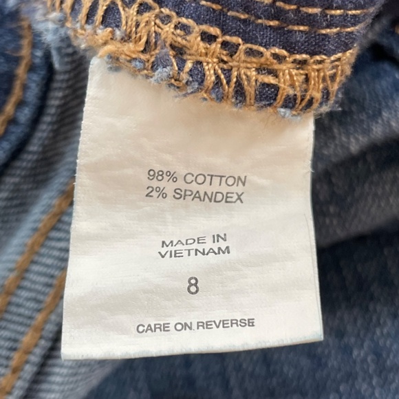 Soho Bermuda 5 Pocket Jean Shorts Distressed Frayed Hem 12 inch Inseam Size 8 - Picture 4 of 5